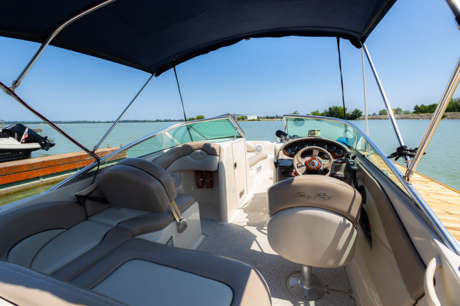 Sea Ray SUNDECK 200_4